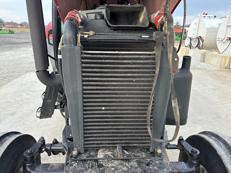 case-ih-mxu130-image-42