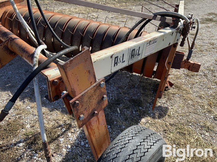 a&l-2010-hay-fluffer-image-18