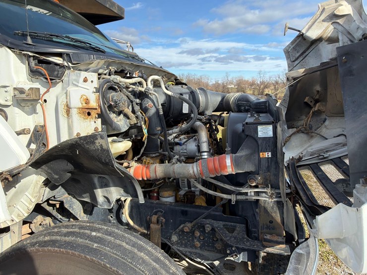 ford-f650-xl-image-11