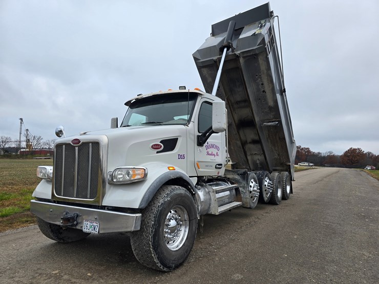 2020-peterbilt-567-image-53