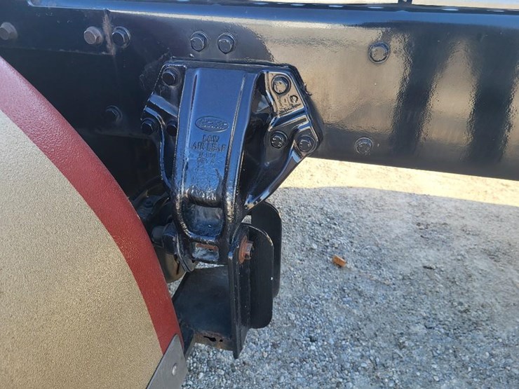 peterbilt-389-image-42