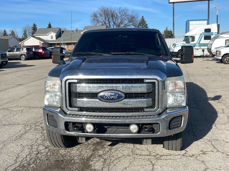 ford-f250-xlt-image-2