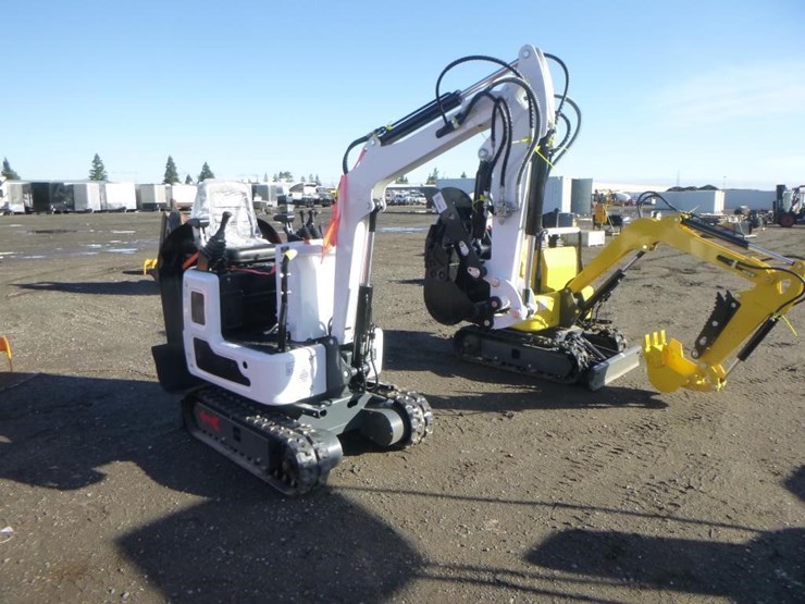 blt-319-hydraulic-excavator-image-2