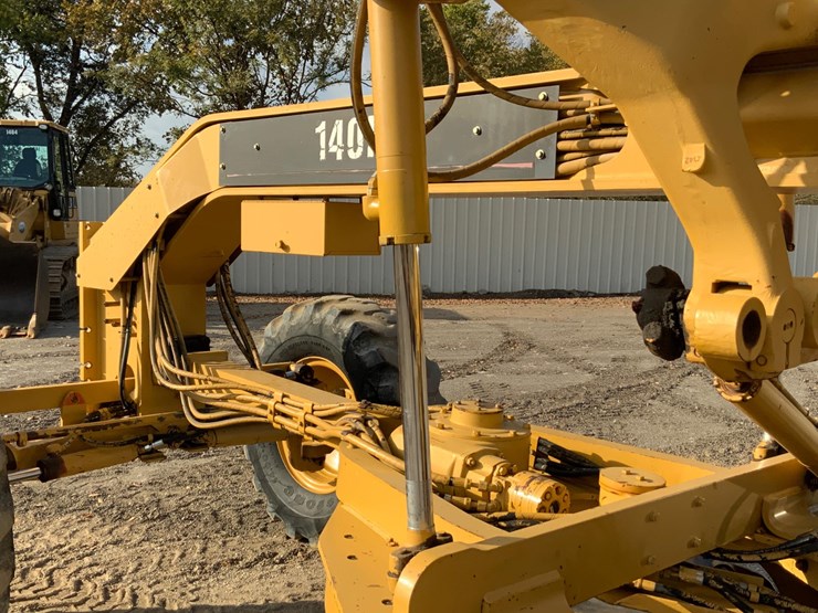 caterpillar-140h-vhp-image-16