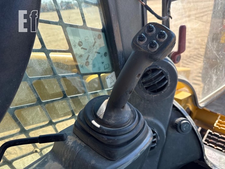 caterpillar-299d2-xhp-image-25