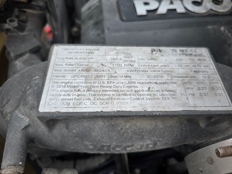 2017-peterbilt-579-image-51