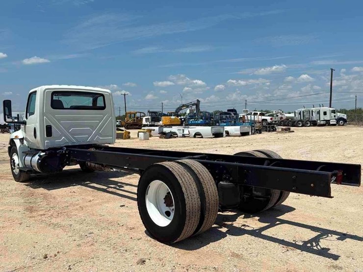 2022-international-mv607-image-9