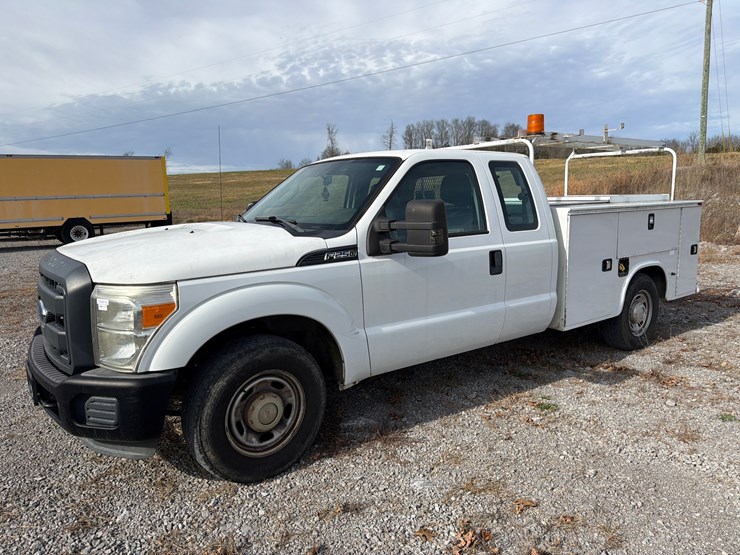 ford-f250-xl-image-1