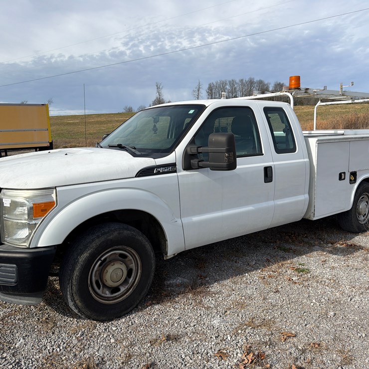 FORD F250 XL