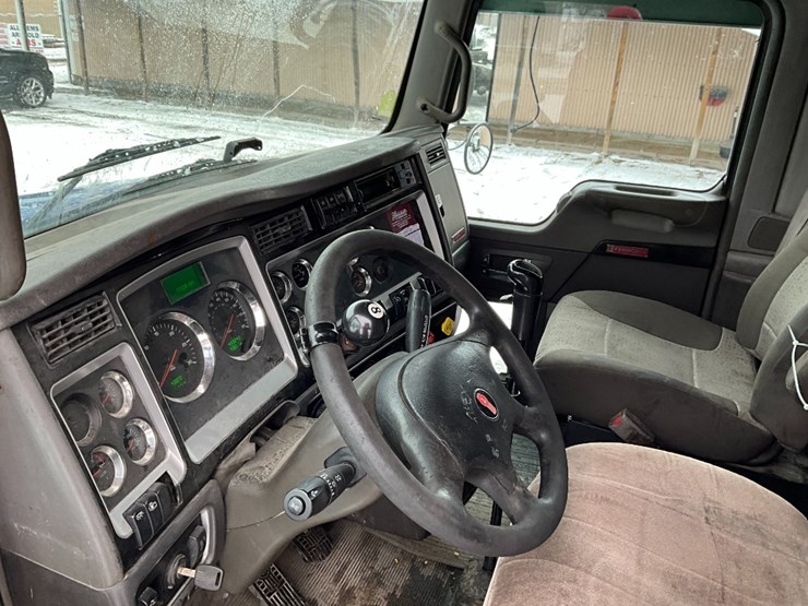 2009-kenworth-t800-image-21