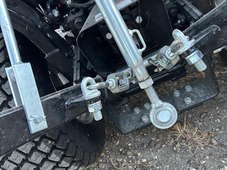 2023-case-ih-farmall-25sc-image-23