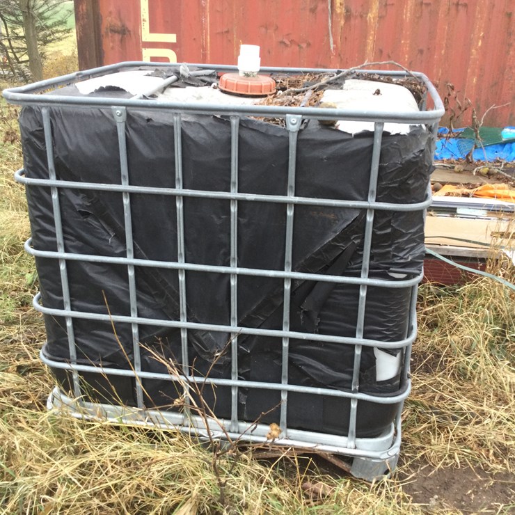 #4792 • Plastic Tote: Location: W2486 Smies Rd., Oostburg, WI 53070