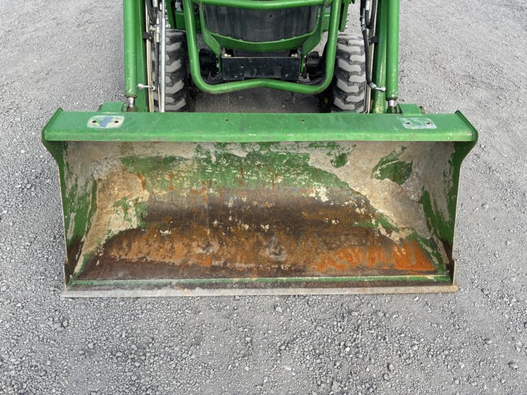 john-deere-1025r-image-10