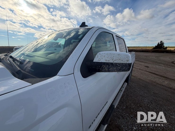 2017-chevrolet-1500-image-39