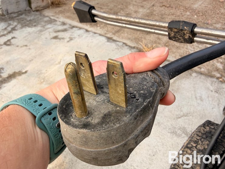 alkota-420x4-industrial-hot-water-pressure-washer-image-15