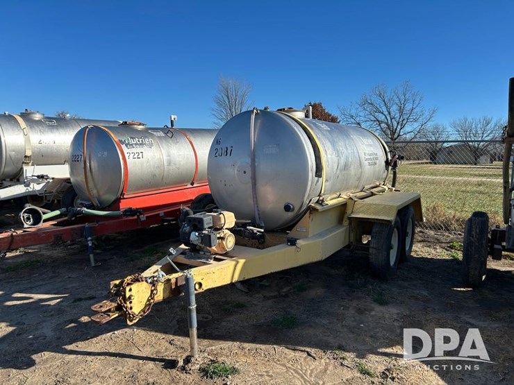 liquid-nurse-trailer-(cp1354,-tank-2087,-unit-92440)-image-1