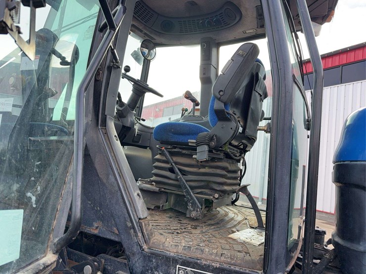 new-holland-tv145-image-38