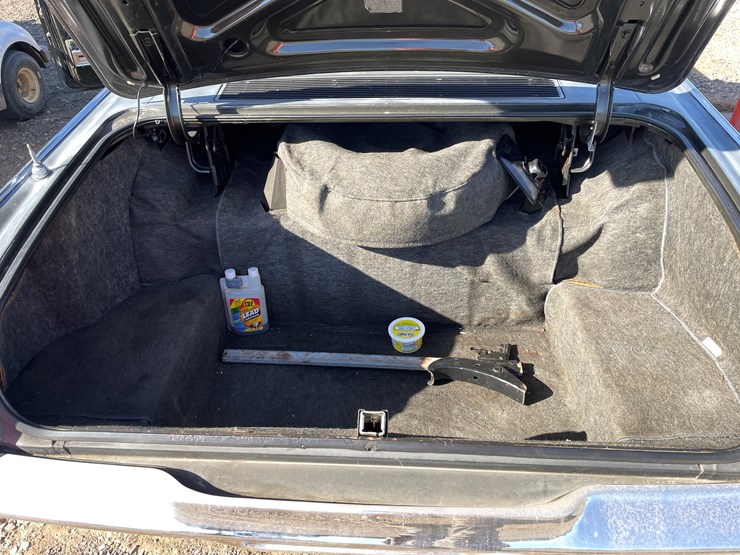 #1202-•-1969-lincoln-mark-3-continental-**must-be-trailered**(has-mn-title)-image-32