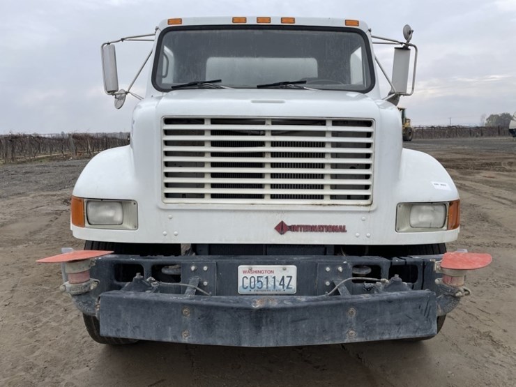 international-4900-image-8