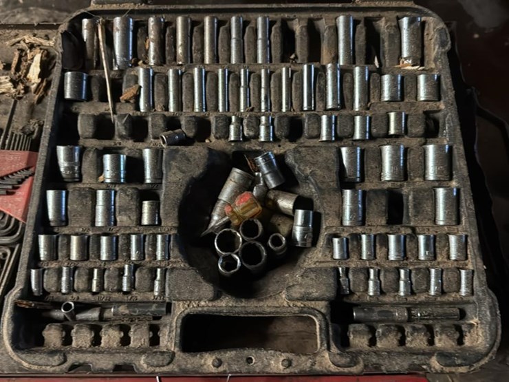 #132-•-tool-box-image-2