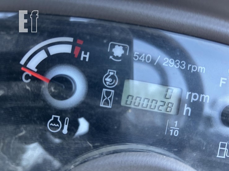 2023-case-ih-farmall-25sc-image-16