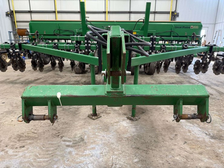 great-plains-20’-grain-drill,-10”-spacing,-3pt-converted-into-a-pull-type,-has-markers,-front-coulte-image-13