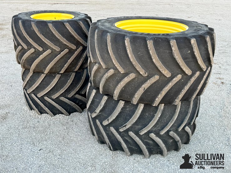lsw-tires-&-rims-for-jd-8r-tractor-image-1