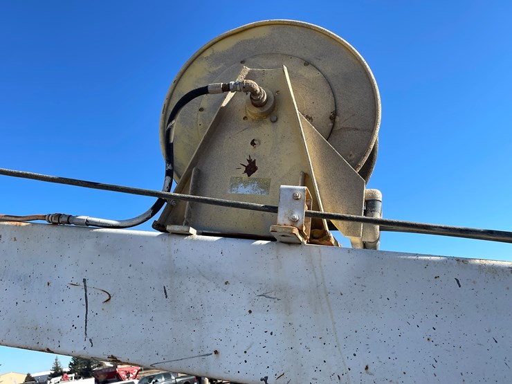 #1141-•-1995-gmc-topkick-bucket-truck-(has-mn-title)-image-20