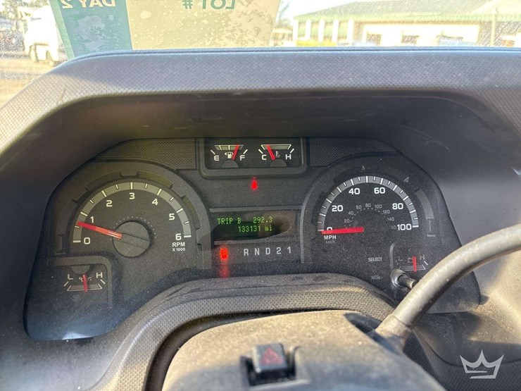 2011-ford-cargo-image-13