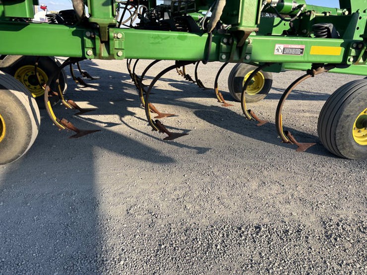 john-deere-2210-image-19