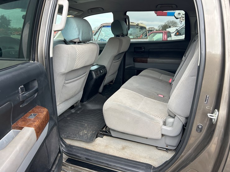 toyota-tundra-image-8