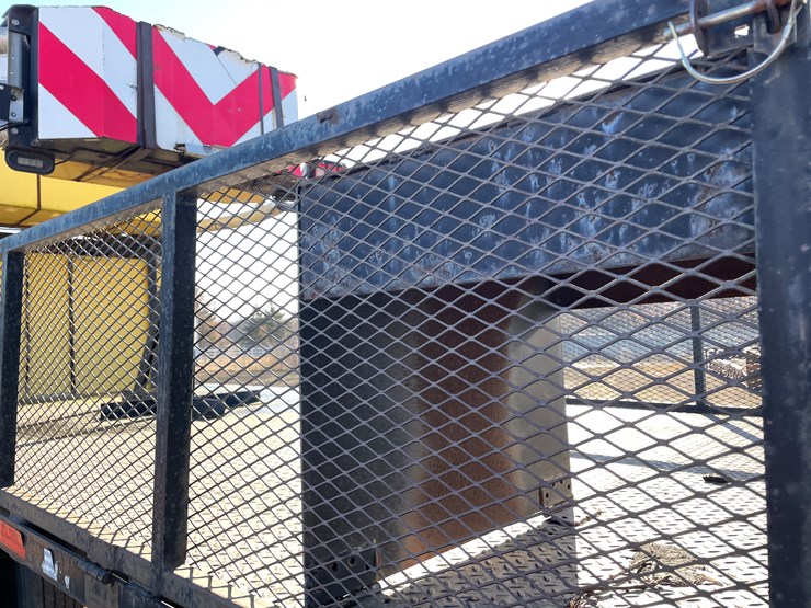 international-4700-image-11