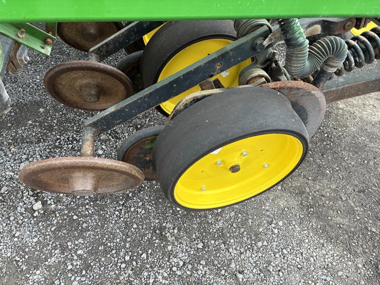 john-deere-750-image-51
