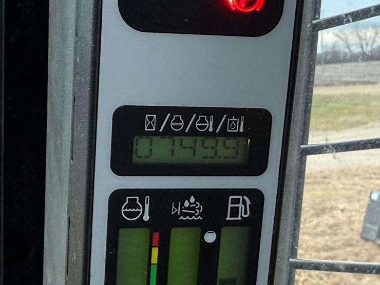 new-holland-c245-image-23