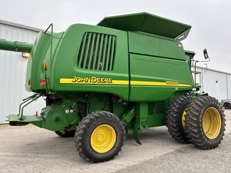 john-deere-9560-image-3