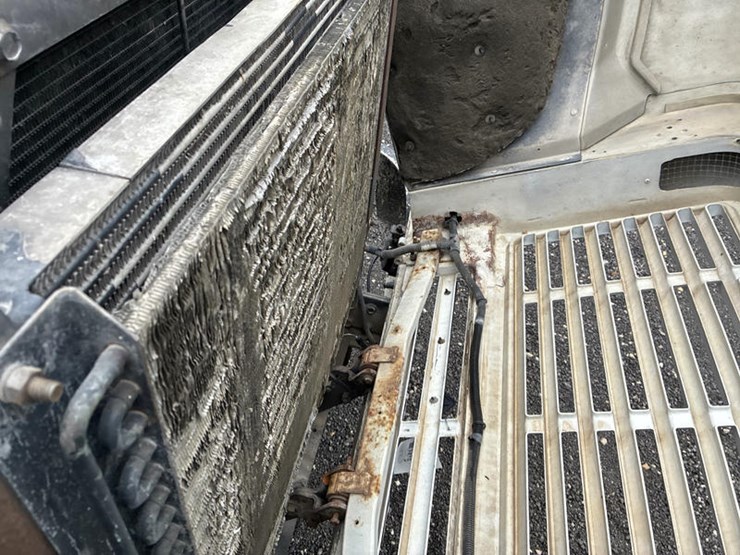 case-ih-8100-image-65