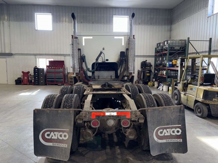 1983-international-co9670-cabover-semi-tractor,-xl-series,-400-cummins,-13-speed,-11r24.5-rears-on-s-image-6