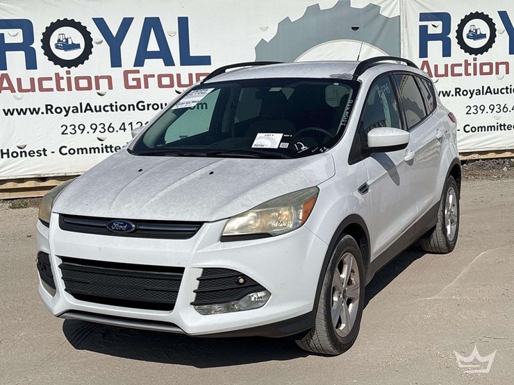 2015-ford-escape-image-1