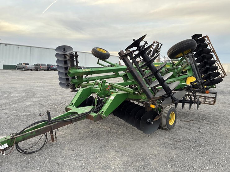 john-deere-630-image-1