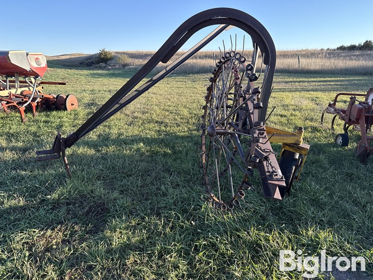 merrill-take-5-wheel-side-delivery-rake-image-8