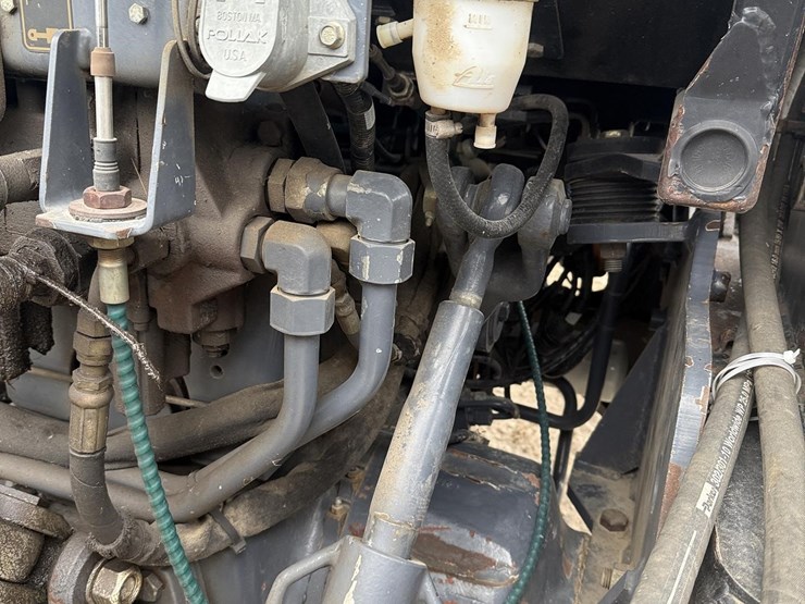 1998-new-holland-tv140-image-29