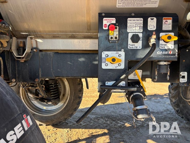 case-ih-patriot-4440-image-40