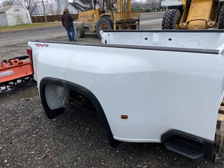 2024-chevrolet-3500-image-5