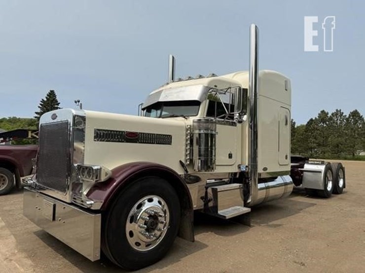 2002-peterbilt-379-image-1