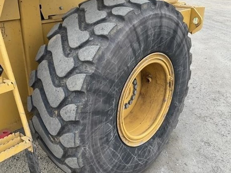 caterpillar-928h-image-22