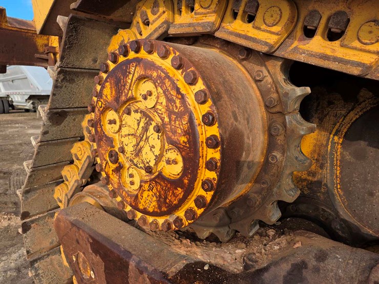 caterpillar-d8-image-17