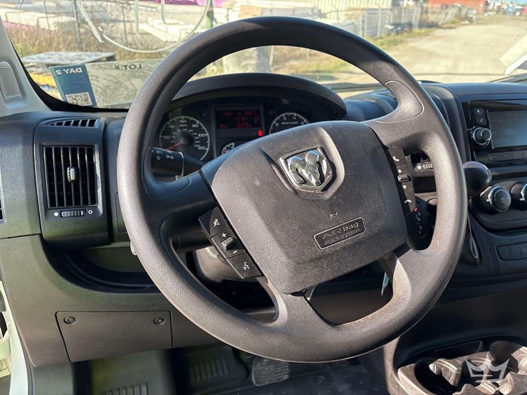 2018-ram-promaster-2500-image-11