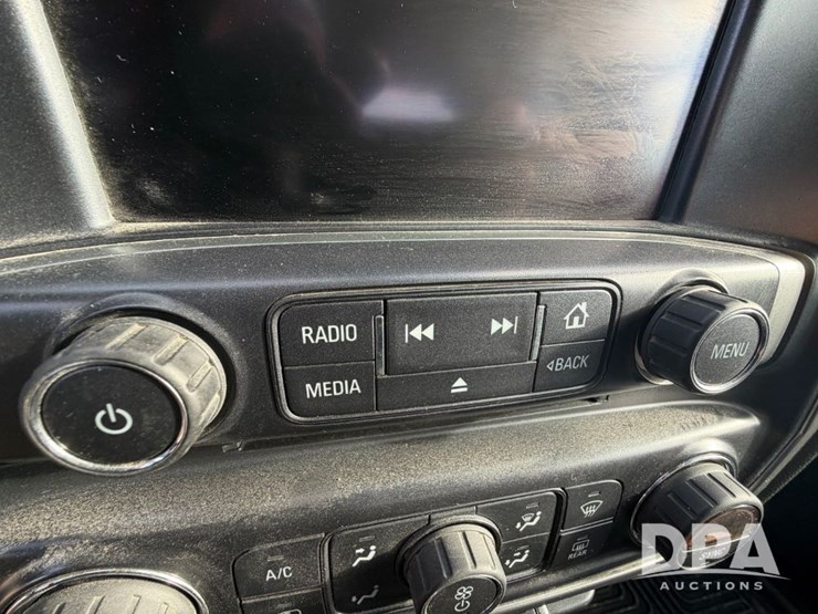 2017-chevrolet-1500-image-62