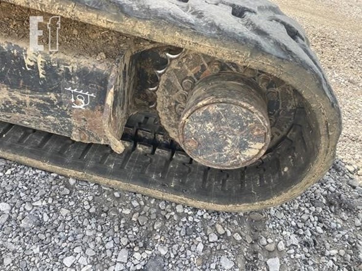 2012-deere-35d-image-11