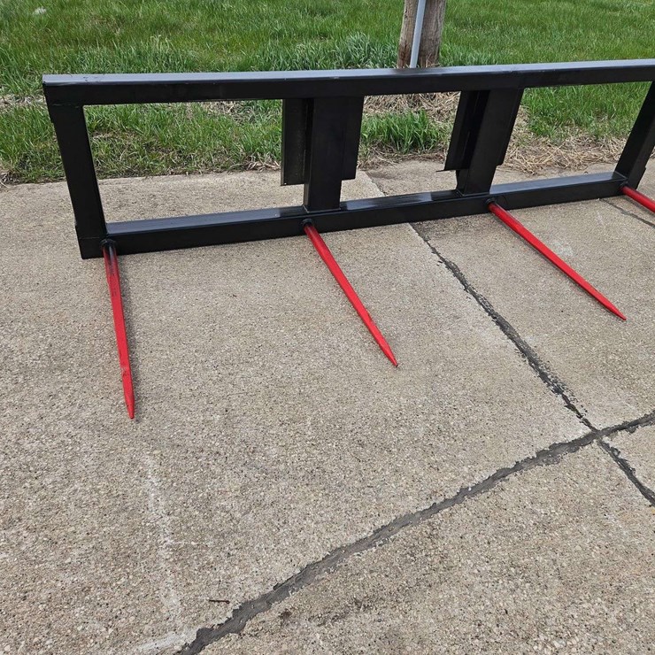 M&J Oldenburg Manufacturing Skidloader double bale spear